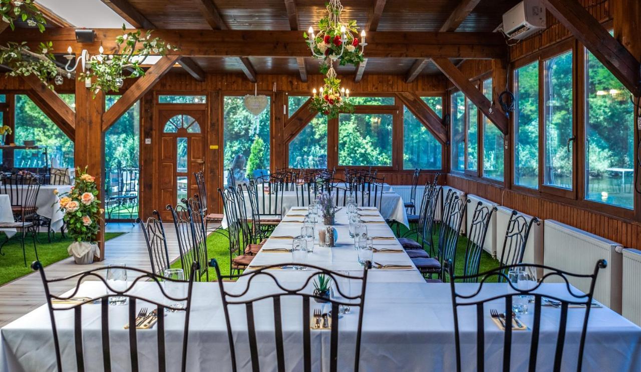 Veresegyház Eden Lounge Restaurant & Pension المظهر الخارجي الصورة